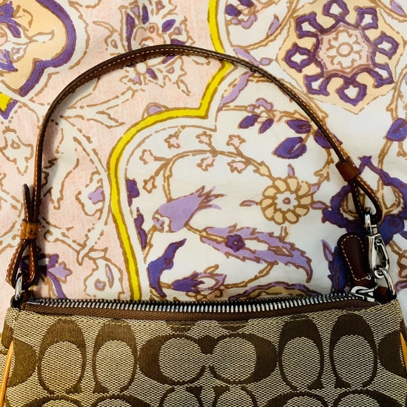 Coach Brown and Tan Signature Bag - Picture 8 of 8